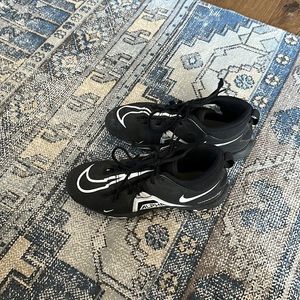 Nike Alpha Football Cleats Kids Barley Worn